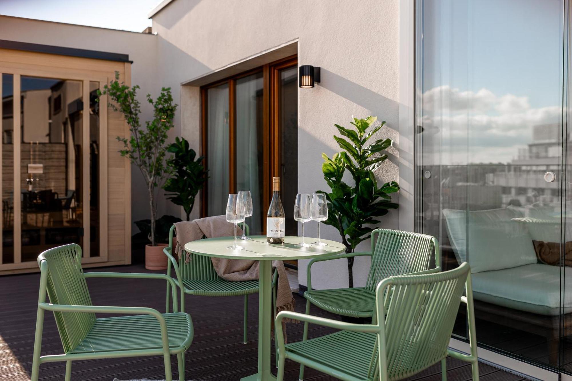 Catalog Boutique Rooms Братислава Экстерьер фото