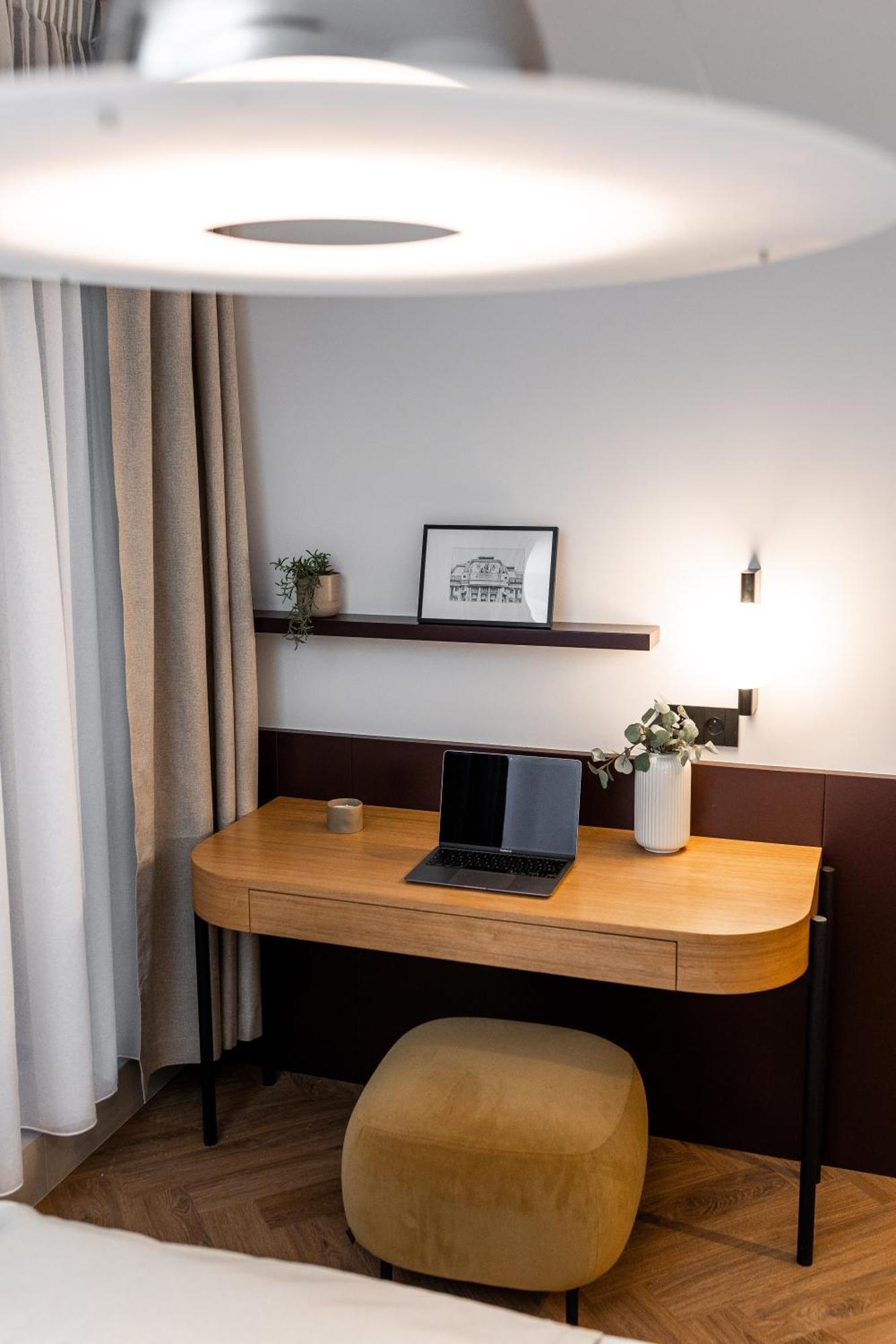 Catalog Boutique Rooms Братислава Экстерьер фото