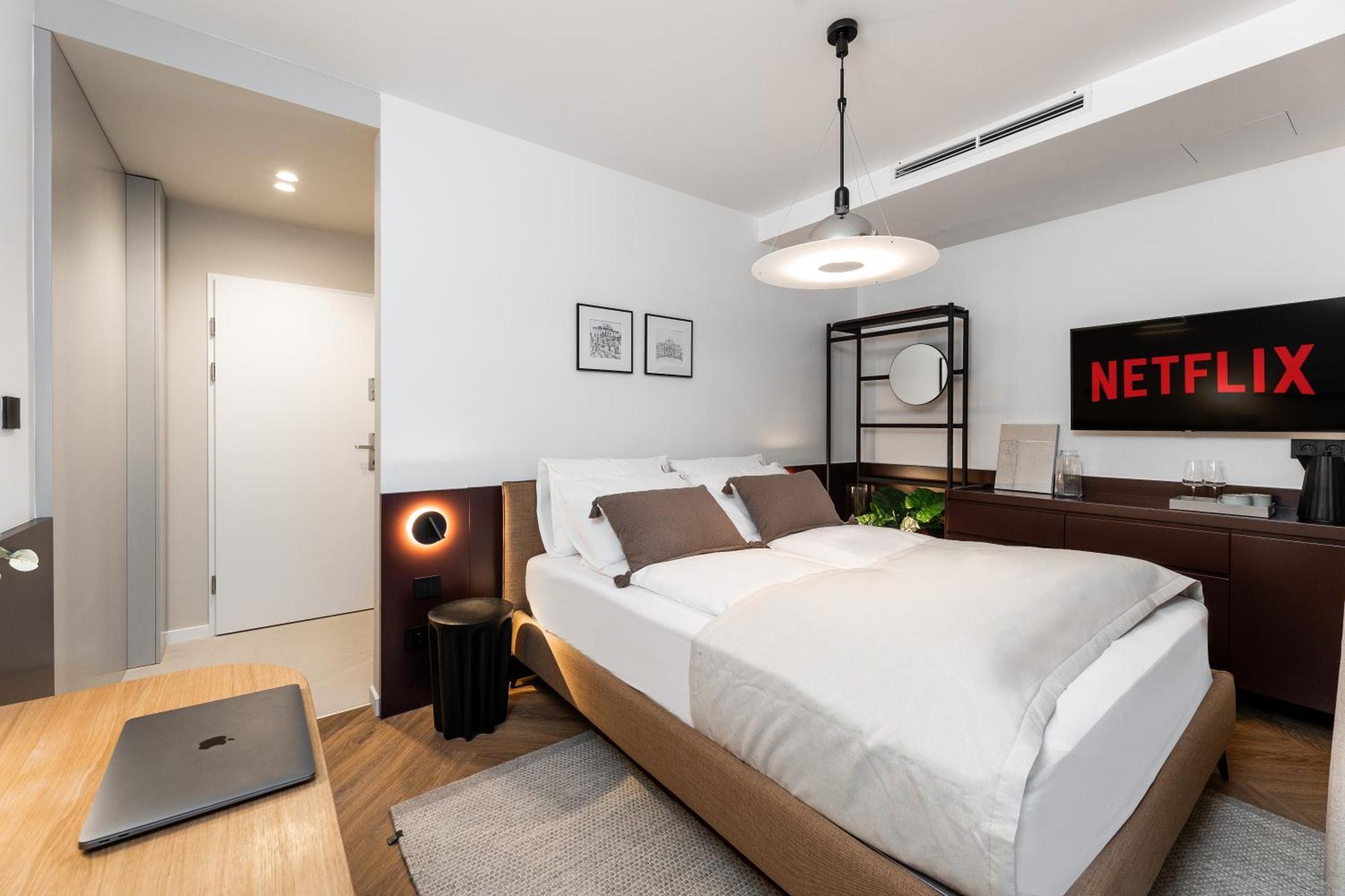 Catalog Boutique Rooms Братислава Экстерьер фото