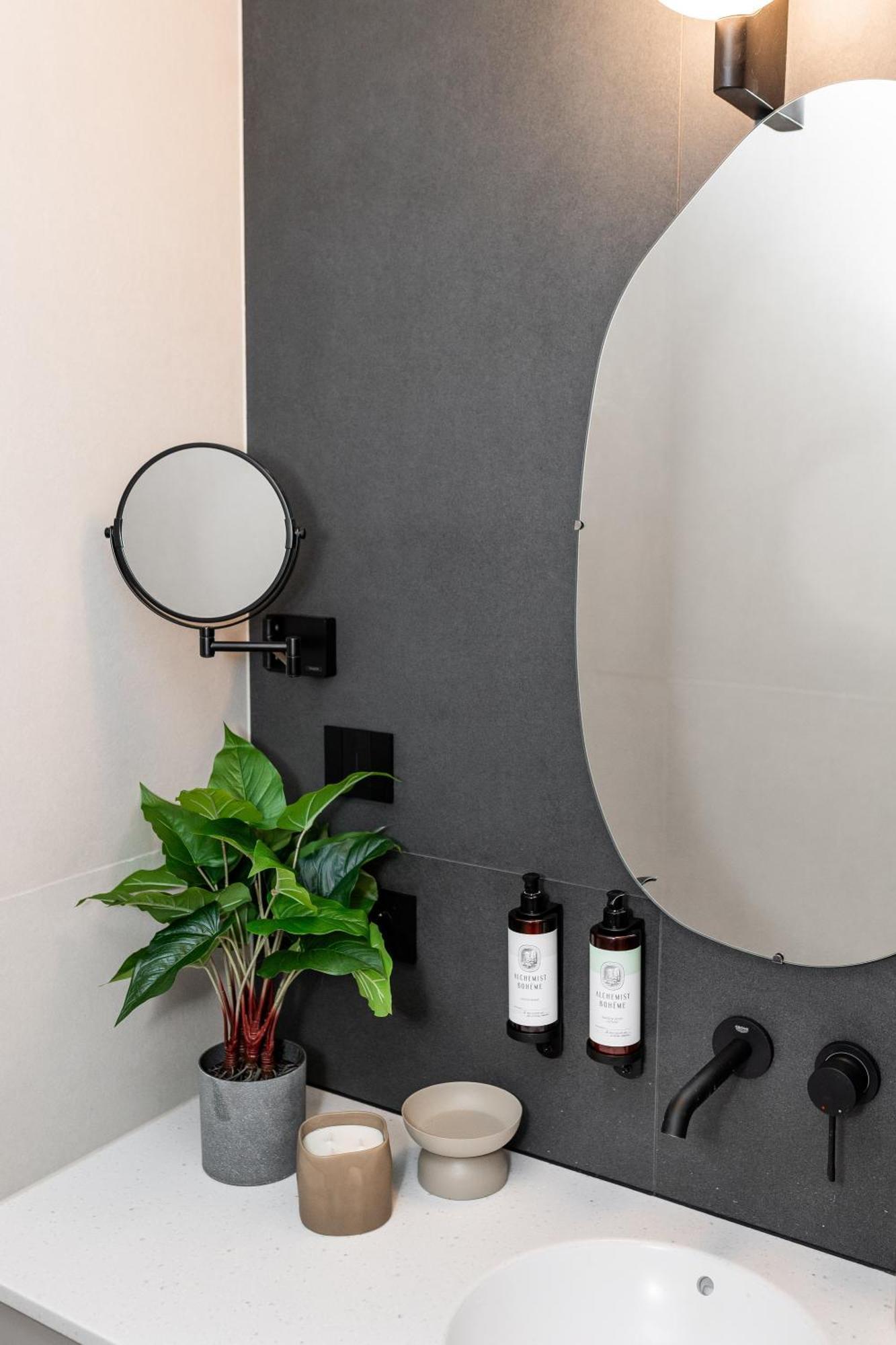 Catalog Boutique Rooms Братислава Экстерьер фото